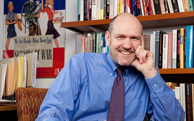 Keamanan melalui moderasi. Melalui lensa Realisme Defensif Stephen Walt dan Robert Jervis, kita memahami mengapa ambisi kekuasaan yang berlebihan justru menjadi bumerang yang menghancurkan keamanan sebuah negara. Dok: Istimewa.