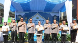 Distribusi 38 ribu paket sembako dari Polri untuk anggota dan ASN Mabes Polri menjelang Idul Fitri 1447 Hijriah. (Posnews/Ist)