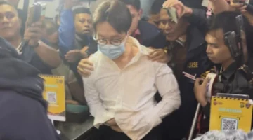 Dokter Richard Lee digiring penyidik ke Rutan Polda Metro Jaya. (Posnews/Ist)