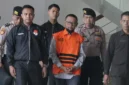 Gus Alex mengenakan rompi tahanan KPK usai diperiksa terkait kasus korupsi kuota haji di Gedung Merah Putih KPK. (Posnews/Ist)
