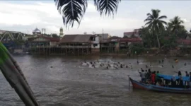 Festival Hagaf di Sungai Kualuh Gunting Saga Labuhanbatu Utara. (Posnews/Analisa)