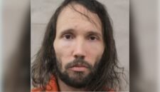 Penyimpangan di balik layar gim populer. Seorang programmer Roblox ditangkap kembali setelah petugas menemukan boneka seks ukuran anak dan puluhan materi pelecehan seksual anak di perangkat digitalnya. Dok: Istimewa.