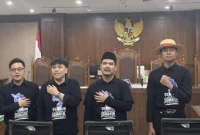 Hakim Bebaskan Direktur Lokataru Delpedro Marhaen Cs di Kasus Demo Ricuh 2025. (Posnews/Ist)