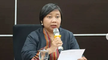 Ketua Komnas HAM Anis Hidayah memberikan pernyataan terkait pemanggilan Panglima TNI dalam kasus penyiraman air keras aktivis KontraS. (Posnews/KomnasHAM)