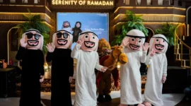 Dekorasi Ramadan bernuansa Timur Tengah di Summarecon Mall Kelapa Gading dengan ornamen lentera dan replika unta. (Posnews/MR)
