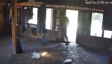 ODGJ Ngamuk di Sengonwetan, Warga Jadi Korban. (Posnews/Ist)