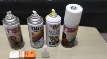 Petugas Polsek Benda menunjukkan barang bukti Mitsubishi Colt Diesel hasil curanmor yang diamankan di Tangerang. (Posnews/Ist)