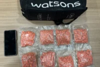 Polisi Polda Metro Jaya menunjukkan barang bukti 2.000 butir ekstasi yang disita dari pengedar di kawasan Cililitan Jakarta Timur. (Posnews/Ist)