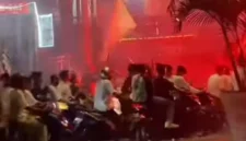 Polisi Amankan Remaja Konvoi Motor di Jakarta Barat, Bawa Petasan dan Bendera. (Posnews/Ist)