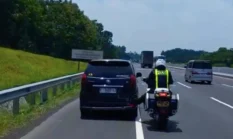 Viral Polantas Dorong Mobil Mogok Pakai Kaki di Tol Cipali, Sejauh 3 Km Bikin Salut