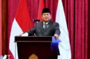 Prabowo Subianto memberikan arahan kepada para menteri saat sidang kabinet di Istana Negara, Jakarta. (Posnews/Biro Pers)