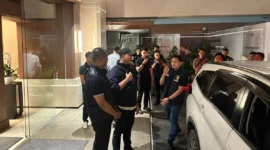 Penangkapan buronan Interpol Jimmy Lie di Bandara Kualanamu Medan. (Posnews/Ist)