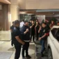 Penangkapan buronan Interpol Jimmy Lie di Bandara Kualanamu Medan. (Posnews/Ist)