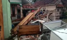 Cuaca Ekstrem di Ciamis, 80 Lebih Rumah Rusak Disapu Angin Kencang
