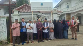 KCD Pendidikan Wilayah I Jawa Barat Merilis SK Gubernur Jawa Barat Dedi Mulyadi Menerbitkan Pembatalan Ijin SMK IDN Bogor Yang Diduga Bermasalah & Cacat Hukum ke Para Wali Santri, Jumat 06 Maret 2026. (Posnews/MR)