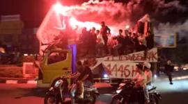 Suasana takbiran di masjid wilayah Kota Depok saat malam menjelang Hari Raya Idul Fitri. (Posnews/Ist)