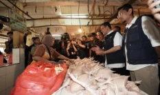 Mendag Budi Santoso Pantau Harga Sembako dan Pimpin Aksi Bersih Pasar