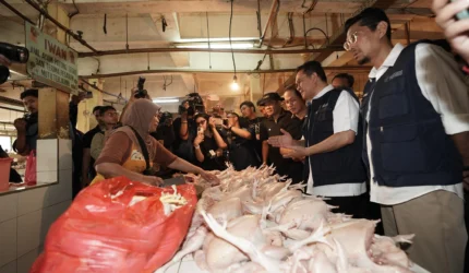 Mendag Budi Santoso Pantau Harga Sembako dan Pimpin Aksi Bersih Pasar