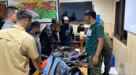 Delapan terduga pelaku jaringan suplai senjata untuk KKB diamankan aparat Kepolisian Daerah Papua dalam operasi penegakan hukum. (Posnews/Ist)