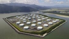 Prioritas domestik di atas segalanya. PM Sanae Takaichi memutuskan penarikan cadangan minyak pemerintah secara sepihak untuk pertama kalinya sejak 1978 demi menjaga harga bensin di angka 170 yen. Dok: Istimewa.