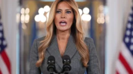 Bantahan di Sayap Barat. Ibu Negara AS Melania Trump secara mendadak memberikan pernyataan publik guna menyangkal segala keterlibatan dalam skandal Jeffrey Epstein, sembari mendesak kesaksian terbuka bagi para korban. Dok: Istimewa.