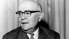 Ilustrasi, Hiburan sebagai candu intelektual. Teori Kritis Mazhab Frankfurt membongkar cara industri hiburan massal menjinakkan daya kritis masyarakat dan mengubah individu menjadi konsumen yang patuh di era digital 2026. Dok: Istimewa.