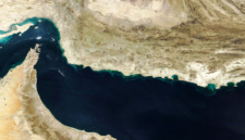 Pecah kongsi global. Tiongkok, Uni Eropa, dan Rusia secara serentak menolak rencana blokade Selat Hormuz oleh Amerika Serikat, mendesak de-eskalasi militer demi stabilitas pasar energi dunia tahun 2026. Dok: Istimewa.