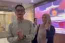 Aktor Dude Herlino Bersama istri Alyssa Soebandono memberikan keterangan usai diperiksa Bareskrim terkait kasus PT Dana Syariah Indonesia. (Posnews/Ist)