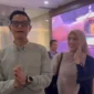 Aktor Dude Herlino Bersama istri Alyssa Soebandono memberikan keterangan usai diperiksa Bareskrim terkait kasus PT Dana Syariah Indonesia. (Posnews/Ist)