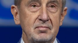 Pragmatisme ekonomi di Praha. PM Andrej Babis menolak memberikan pesawat pemerintah bagi delegasi ke Taiwan guna menjaga hubungan dagang dengan Tiongkok, menandai berakhirnya kebijakan luar negeri berbasis nilai di Ceko tahun 2026. Dok: Istimewa.