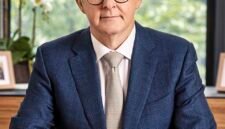 Kedaulatan konten berita. Australia menyiapkan aturan tegas bagi raksasa teknologi yang menolak membayar royalti kepada penerbit berita lokal demi menjaga kelangsungan jurnalisme. Dok: Istimewa.