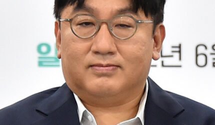 Skandal Saham HYBE: Polisi Seoul Incar Penangkapan Bang Si-Hyuk atas Dugaan Penipuan $136 Juta