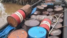 Barang bukti ribuan liter solar ilegal di Kabupaten Pelalawan. (Posnews/Ist)