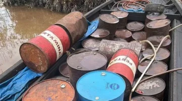 Barang bukti ribuan liter solar ilegal di Kabupaten Pelalawan. (Posnews/Ist)