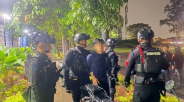 Brimob Gagalkan Tawuran di Cikarang Bekasi, 2 Remaja Ditangkap. (Posnews/Ist)