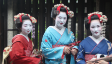 Runtuhnya citra keanggunan. Seorang mantan maiko mengungkap realitas mengerikan di balik tradisi geisha Kyoto, mulai dari pelecehan seksual sistemik hingga jeratan hutang puluhan juta yen. Dok: Istimewa.