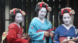 Runtuhnya citra keanggunan. Seorang mantan maiko mengungkap realitas mengerikan di balik tradisi geisha Kyoto, mulai dari pelecehan seksual sistemik hingga jeratan hutang puluhan juta yen. Dok: Istimewa.