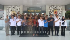 Elemen masyarakat Garut deklarasi dukungan menjaga keamanan bersama Polres Garut. (Posnews)