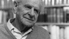 Sains melalui eliminasi kesalahan. Karl Popper mengguncang dunia filsafat dengan menegaskan bahwa kemajuan ilmiah bukan berasal dari pembuktian kebenaran (verifikasi), melainkan dari keberanian untuk membuktikan kesalahan (falsifikasi). Dok: Istimewa.