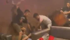 Suasana ricuh di diskotek Toraja Utara saat terjadi baku hantam. (Posnews/Ist)