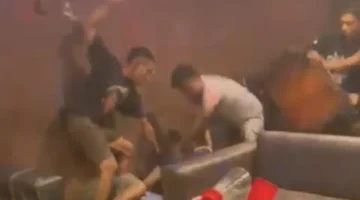 Suasana ricuh di diskotek Toraja Utara saat terjadi baku hantam. (Posnews/Ist)