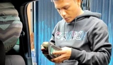 Hasibuan (27) Perantau di Ibukota Yang Bekerja Sambil Kembangkan Seni Bela Diri di Sunter Tanjung Priok Jakarta Utara. (Posnews/MR)
