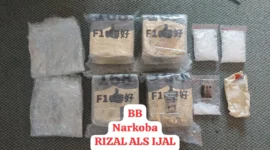 Barang bukti sabu 4 kilogram dan pil ekstasi hasil penggerebekan jaringan narkoba oleh Bareskrim Polri di Pekanbaru Riau. (Posnews/Ist)