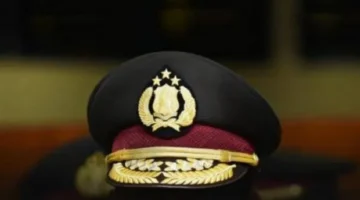 Oknum polisi diduga melakukan pungli di acara warga di Grobogan. (Posnews/Ist)