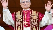 Ilustrasi, Seruan damai dari Roma. Paus Leo memimpin prosesi Jalan Salib di Colosseum. Ia menyuarakan doa bagi yatim piatu perang dan imigran yang terasing di tengah eskalasi konflik Iran. Dok: Istimewa.