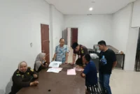 Pelimpahan tersangka narkoba oleh Bareskrim Polri ke Kejari Dumai dan Medan beserta barang bukti Nimetazepam dan etomidate. (Posnews/Ist)