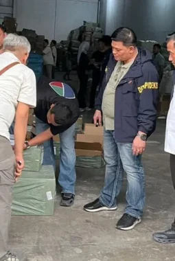 Bareskrim Gerebek Gudang Selundupan di Penjaringan, Ribuan HP Ilegal Disita