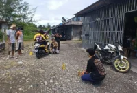 Petugas Satgas Operasi Damai Cartenz melakukan olah TKP usai percobaan penembakan warga di kawasan ruko Dekai, Yahukimo, Papua Pegunungan. (Posnews/Ist)