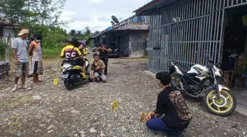 Petugas Satgas Operasi Damai Cartenz melakukan olah TKP usai percobaan penembakan warga di kawasan ruko Dekai, Yahukimo, Papua Pegunungan. (Posnews/Ist)