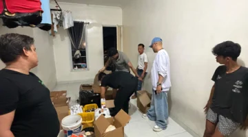 Polisi menggerebek pabrik kosmetik ilegal di Dramaga Bogor. (Posnews/Ist)